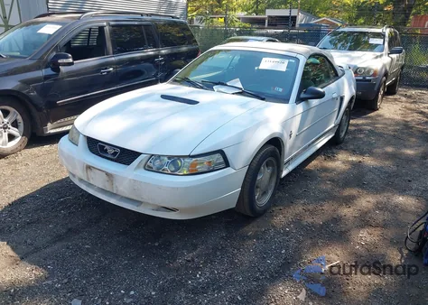 2000 Ford Mustang from USA, damaged, VIN 1FAFP4445YF228598